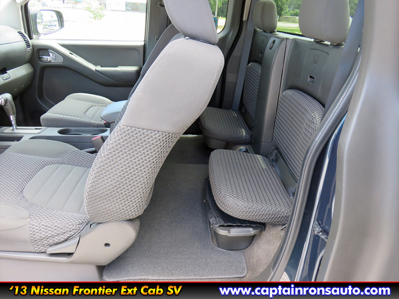 2013 Nissan Frontier SV - Photo 10