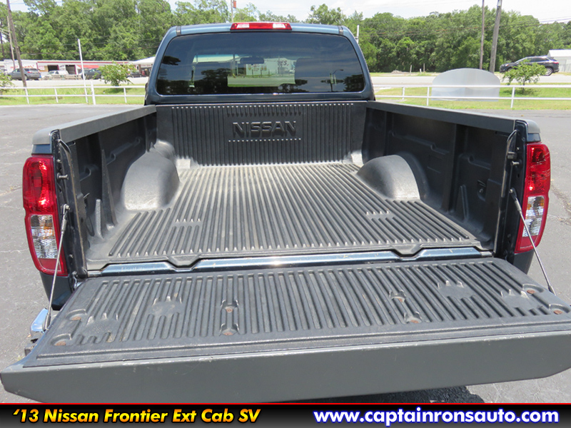 2013 Nissan Frontier SV - Photo 13
