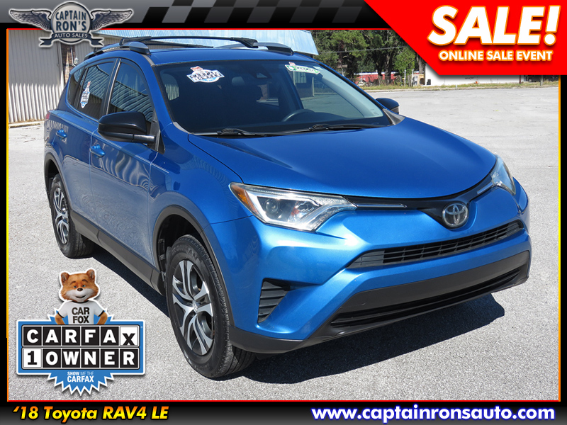 2018 Toyota RAV4 LE's photo